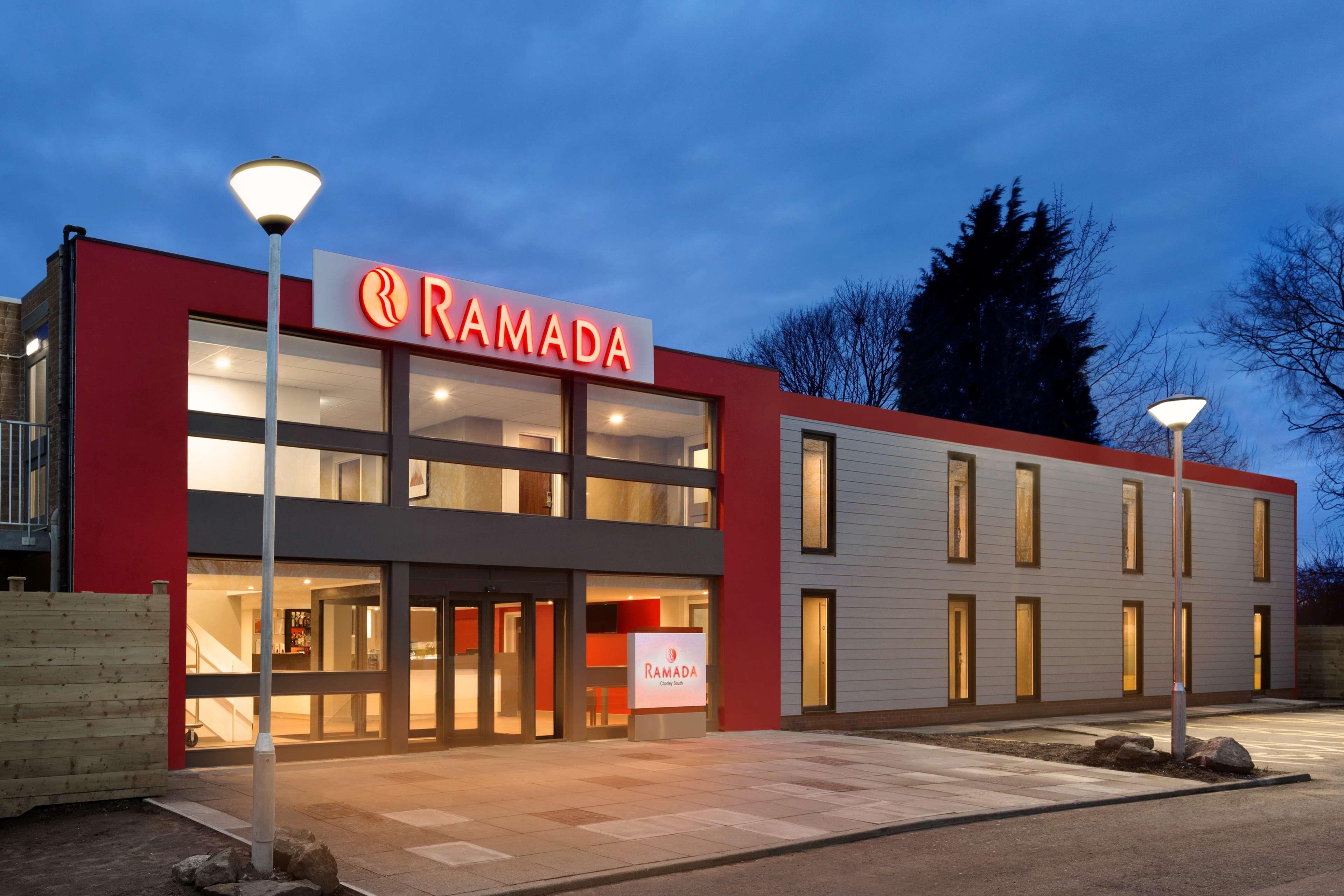 ホテル Ramada Chorley South エクステリア 写真