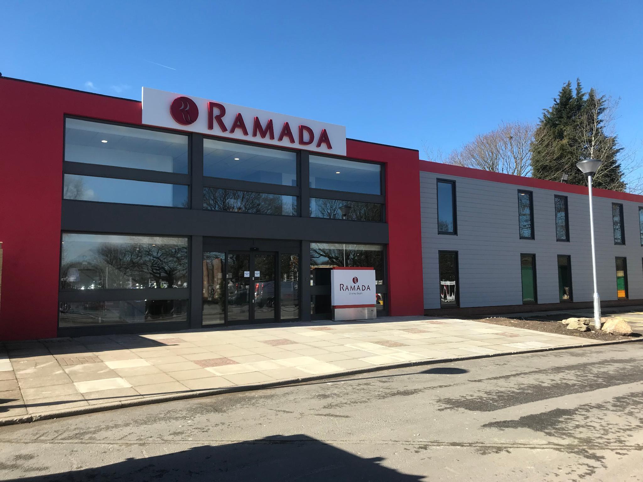 ホテル Ramada Chorley South エクステリア 写真