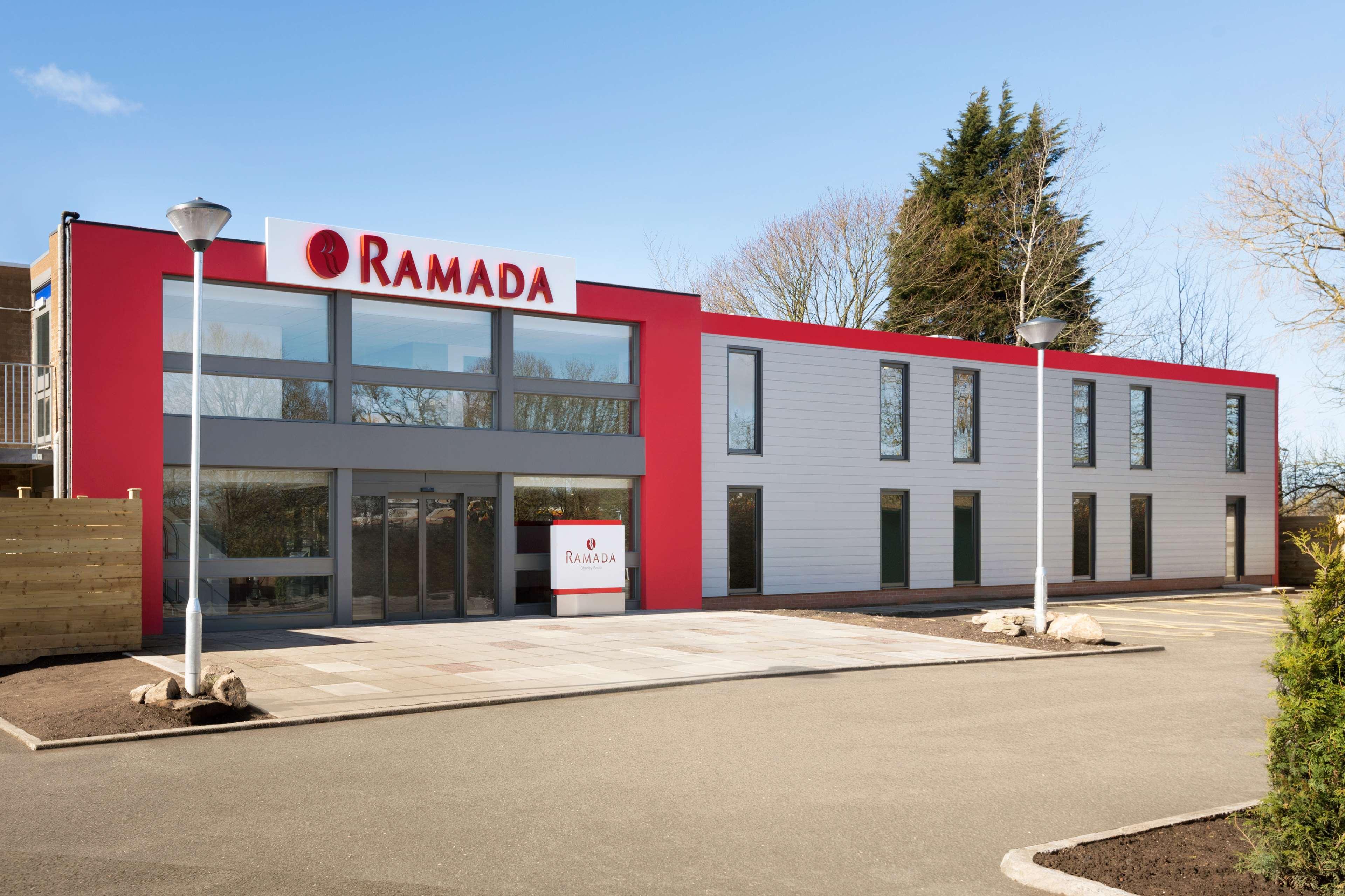 ホテル Ramada Chorley South エクステリア 写真