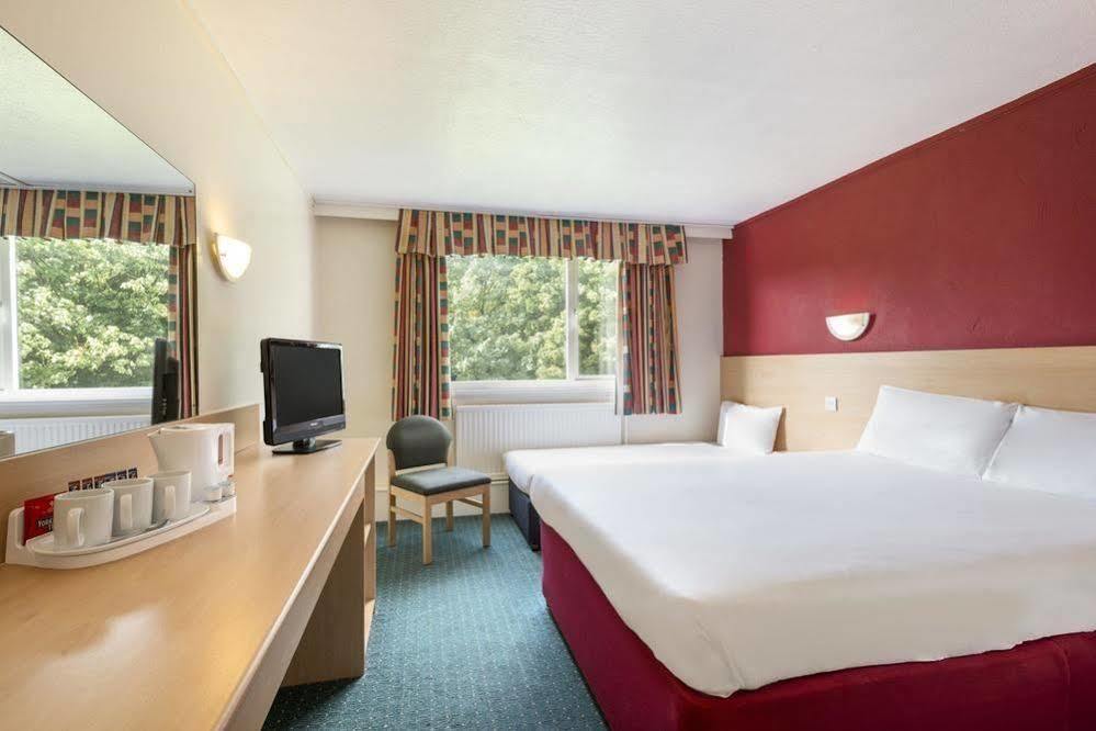 ホテル Ramada Chorley South エクステリア 写真